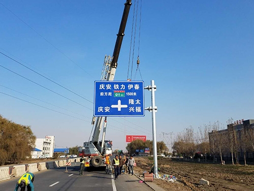 吉林吉林道路护栏网网片该如何进行正确的选购呢？